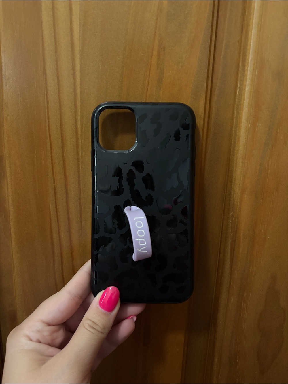 Loopy iPhone 11 RIGHTY Black Leopard Print Phone Case with Purple Grip Strap